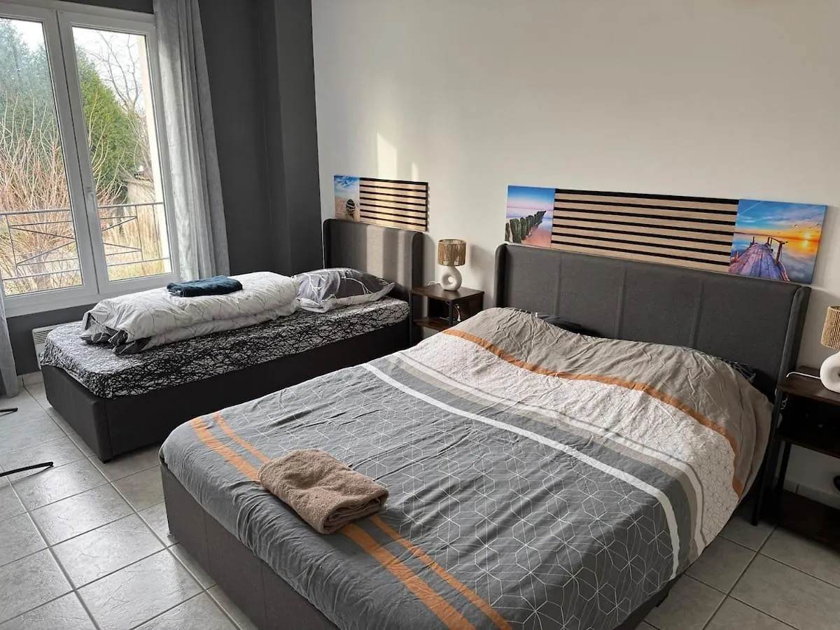 Appartement Moderne Cosy Recent Marly-la-Ville 0*,  France